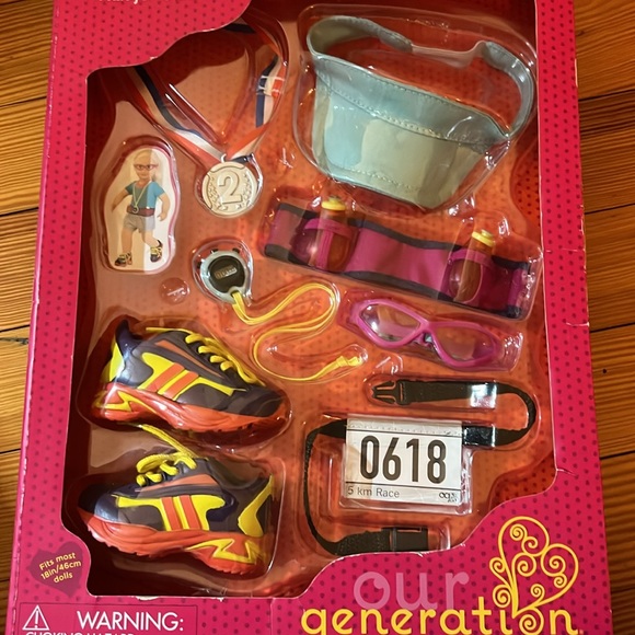 Run for Fun accessories suitable for 18in American Girl - Picture 4 of 4